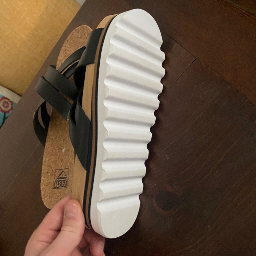 NEW REEF BLACK KAIA CROSSOVER CUSHIONED SANDALS OPEN TOES SZ 8